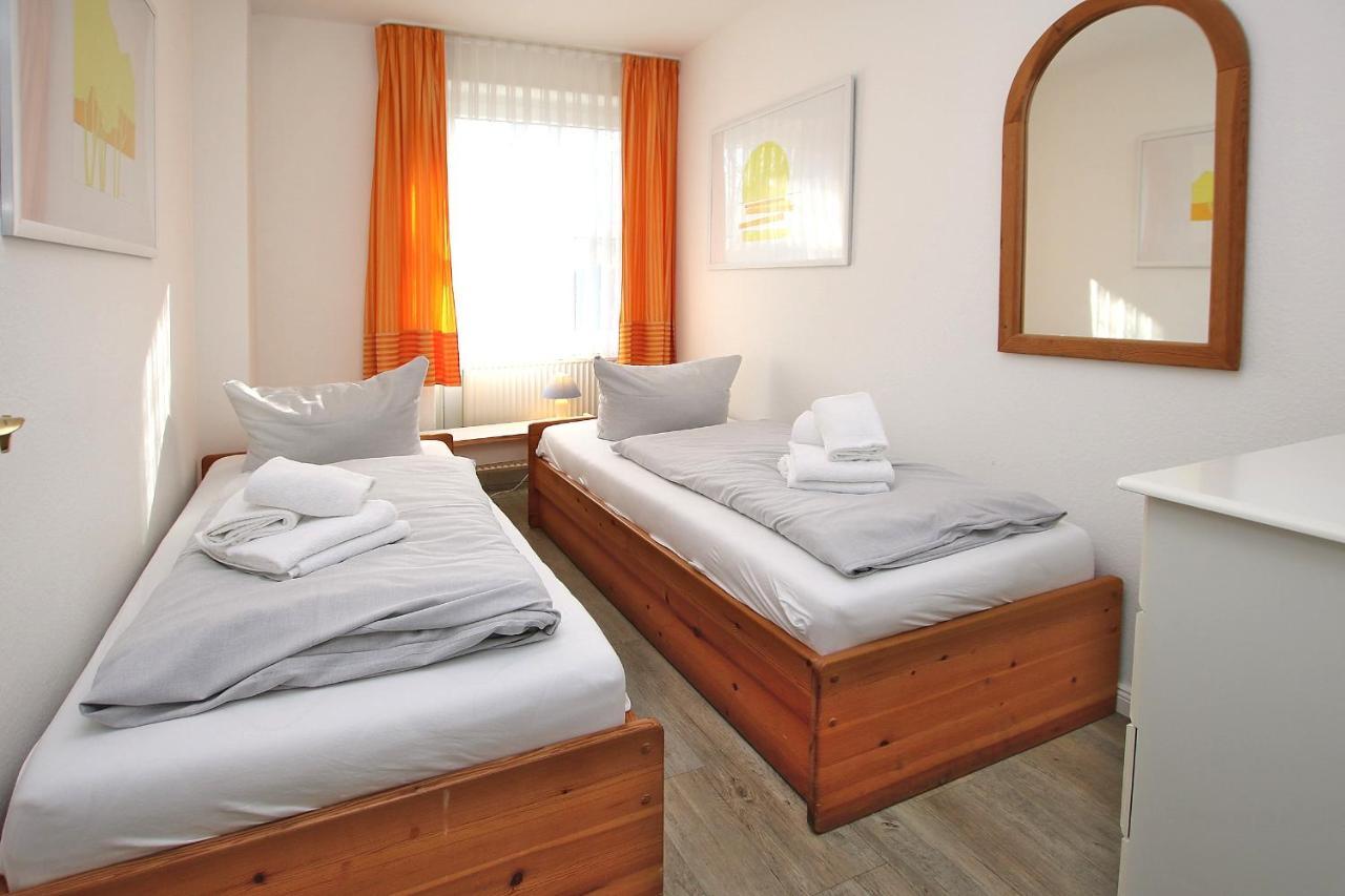Waldstrasse 19A, Whg 22, Feriendomizil Am Suedstra Apartment Wyk auf Fohr Bagian luar foto